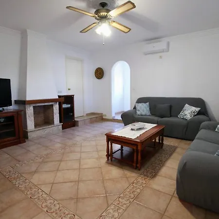 Tess Azahara Alhaurín de la Torre